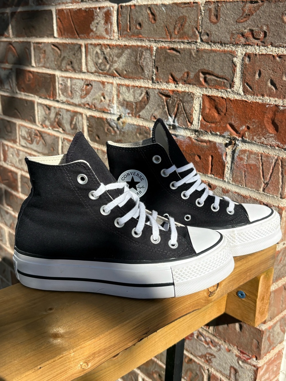 Converse Chuck Taylor All Star Lift High-Top sneakers Women’s Size 5